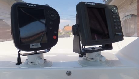 GPS & Fish Finder secured with Vacuum Mounts