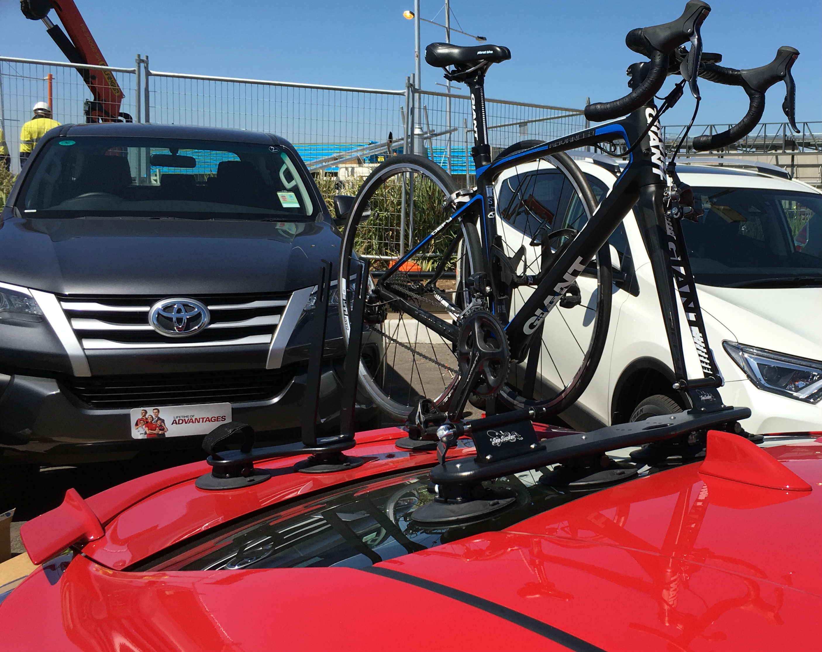 Toyota 86 with Mini Bomber