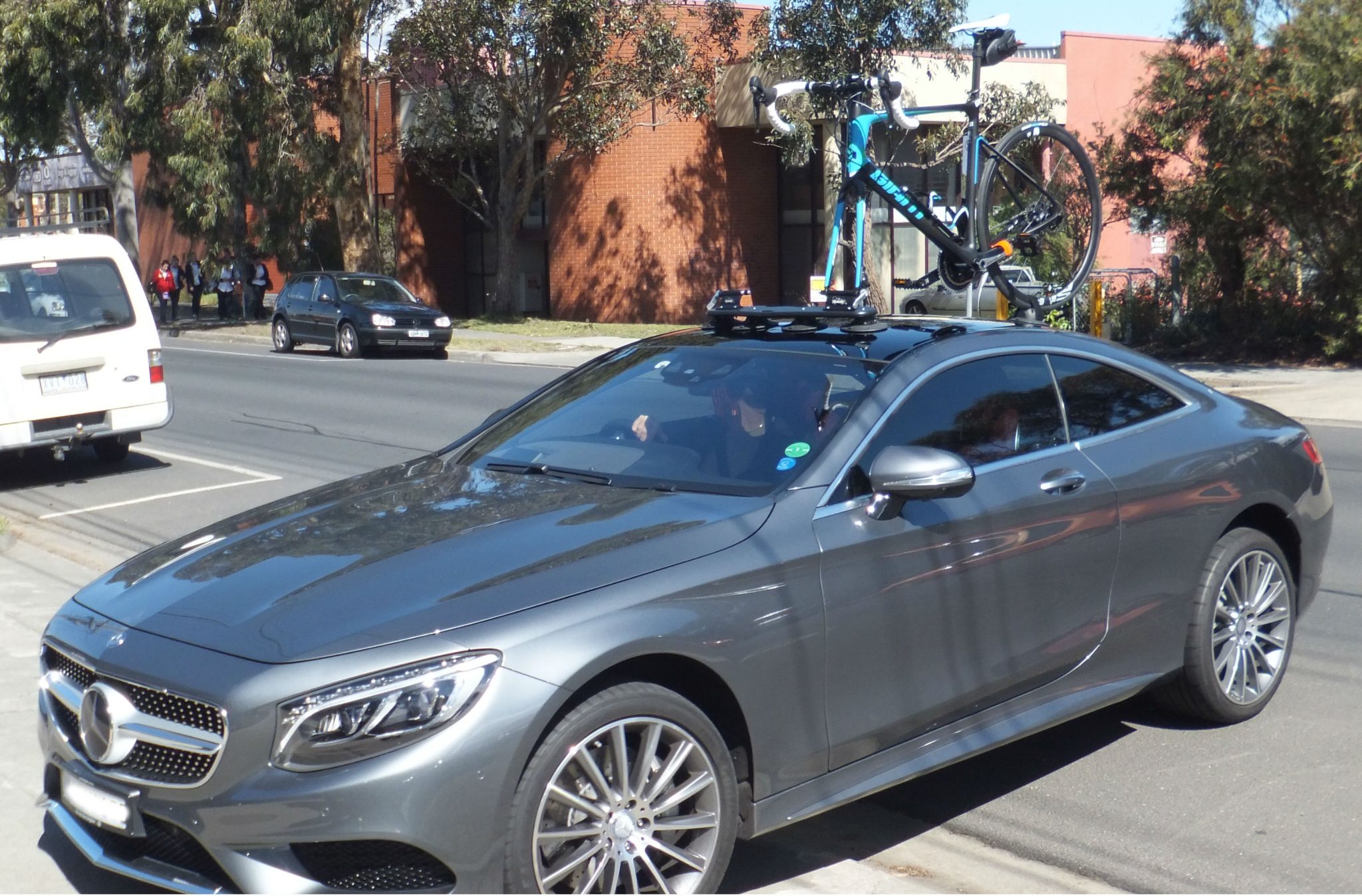 Mercedes Benz S500 with SeaSucker Mini Bomber Bike Rack