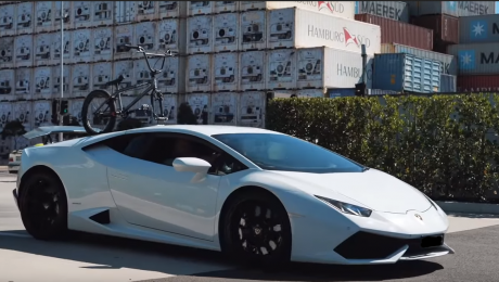 Lamborghini Huracan with a SeaSucker Talon 1-Bike Rack