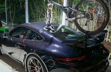 Porsche GT3 with SeaSucker Talon 1-Bike Rack